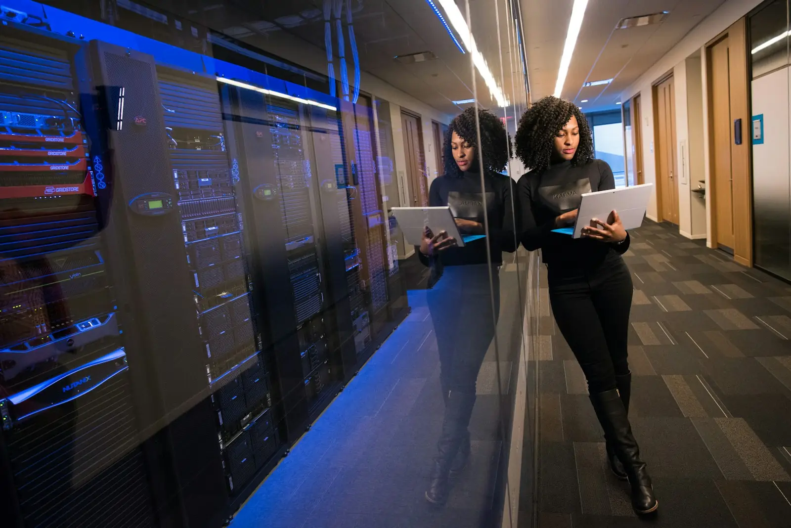 Microsoft Azure experts in Australia working in a data centre